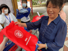 <b><b>通过创精准发力</b></b>